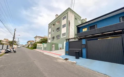 Apartamento com 2 Quartos para alugar, 50m² no Forquilhas, São José