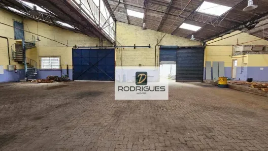 Galpão/Depósito/Armazém à venda, 746m² no Vila Nogueira, Diadema