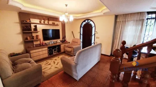 Sobrado com 4 Quartos à venda, 219m² no Fazendinha, Curitiba