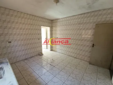 Casa com 2 Quartos para alugar, 39m² no Cidade Soberana, Guarulhos