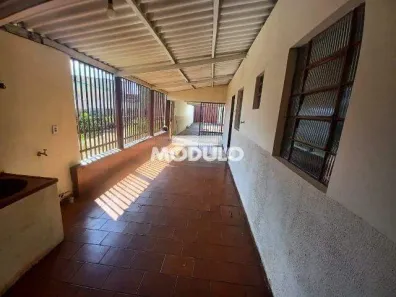 Casa com 2 Quartos à venda, 116m² no Marta Helena, Uberlândia