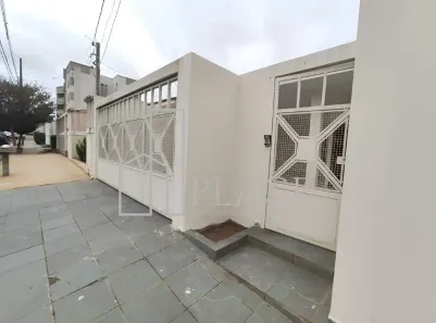 Casa com 3 Quartos para alugar, 200m² no Fragata, Marília