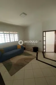 Casa com 4 Quartos à venda, 200m² no Vigilato Pereira, Uberlândia