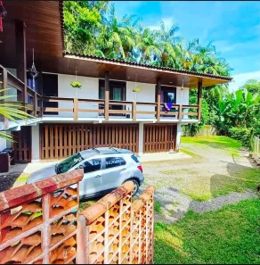 Sobrado com 5 Quartos à venda, 426m² no Saguaçu, Joinville