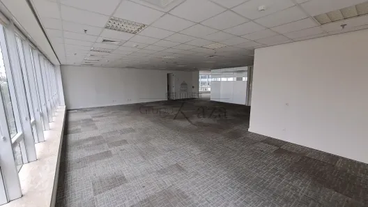 Ponto Comercial com 3 Quartos para alugar, 448m² no Cidade Monções, São Paulo