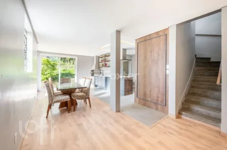 Casa com 3 Quartos à venda, 190m² no Petrópolis, Porto Alegre