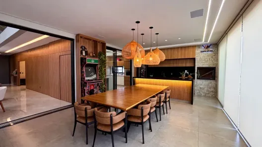 Casa de Condomínio com 4 Quartos à venda, 440m² no Granja Marileusa, Uberlândia