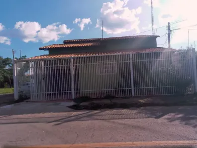 Casa com 6 Quartos à venda, 80m² no Setor Central, Brasília
