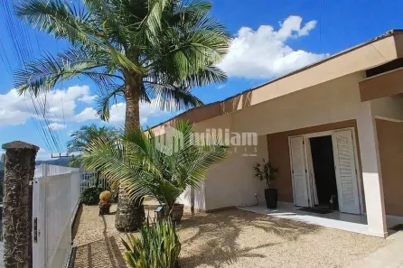 Casa com 3 Quartos à venda, 192m² no Souza Cruz, Brusque