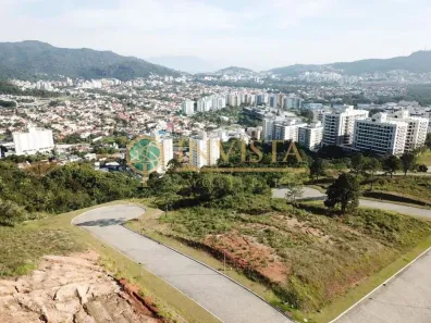 Lote/Terreno à venda, 639m² no Itacorubi, Florianópolis