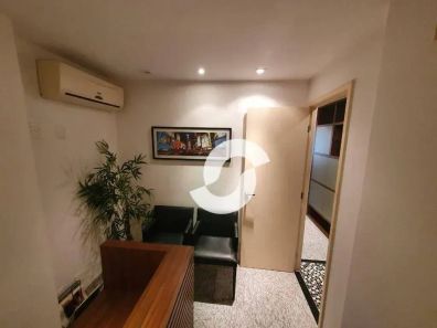 Sala Comercial à venda, 32m² no Centro, Niterói