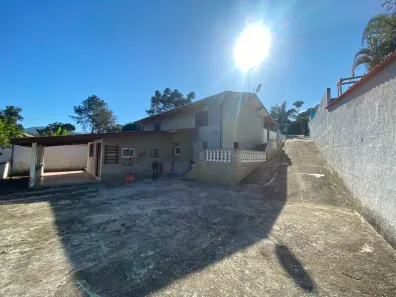 Fazenda/Sítio com 4 Quartos à venda, 1340m² no Chácaras Guanabara, Guararema