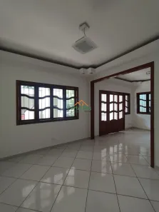 Casa com 3 Quartos para alugar, 260m² no Colina de Laranjeiras, Serra