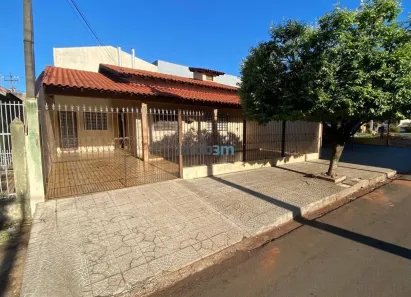 Casa com 3 Quartos para alugar, 180m² no João Paz, Londrina