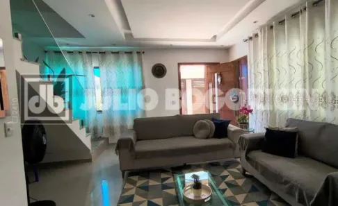 Casa de Condomínio com 5 Quartos à venda, 200m² no Vargem Grande, Rio de Janeiro