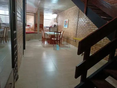 Casa com 4 Quartos à venda, 222m² no Agronômica, Florianópolis