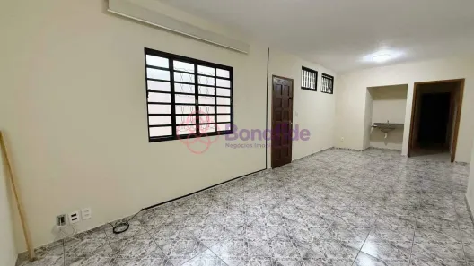 Casa com 3 Quartos para alugar, 158m² no Anhangabaú, Jundiaí