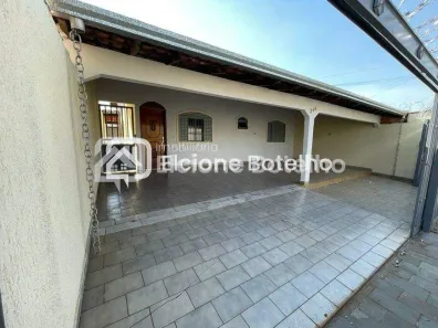 Casa com 3 Quartos para alugar, 178m² no Dona Zulmira, Uberlândia