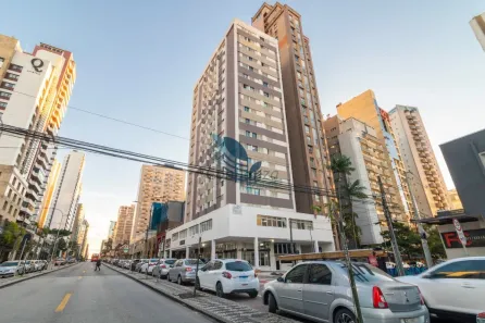 Apartamento com 3 Quartos para alugar, 80m² no Batel, Curitiba
