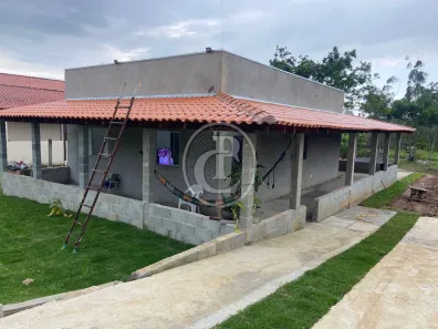 Fazenda/Sítio com 2 Quartos à venda, 1400m² no Chácara Marambaia, Caçapava