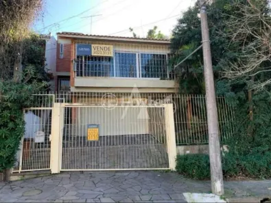 Casa com 4 Quartos à venda, 230m² no Santo Antônio, Porto Alegre