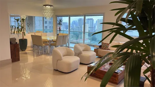 Apartamento com 3 Quartos para alugar, 165m² no Cidade Monções, São Paulo