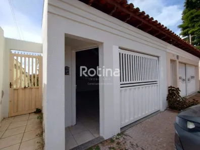 Casa com 2 Quartos para alugar, 110m² no Jaraguá, Uberlândia