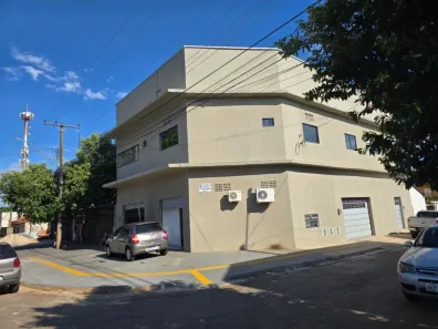 Prédio Comercial com 6 Quartos à venda, 154m² no Setor Novo Horizonte, Goiânia
