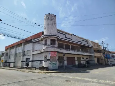 Prédio Comercial para alugar, 825m² no Demócrito Rocha, Fortaleza