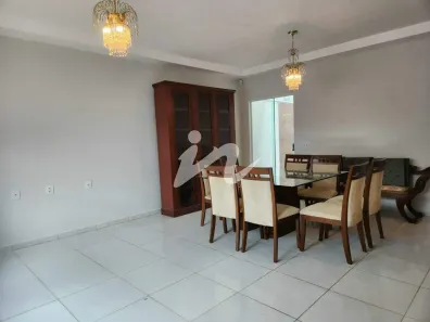 Casa com 4 Quartos à venda, 200m² no Bosque dos Buritis, Uberlândia