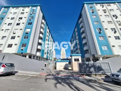 Apartamento com 2 Quartos para alugar, 60m² no Barreiros, São José