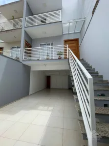 Sobrado com 3 Quartos à venda, 200m² no Parque São Vicente, Mauá