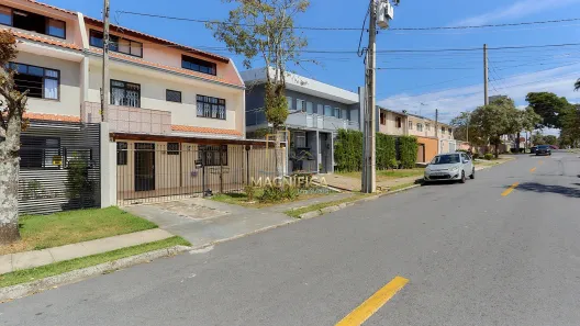 Sobrado com 8 Quartos à venda, 151m² no Jardim das Américas, Curitiba
