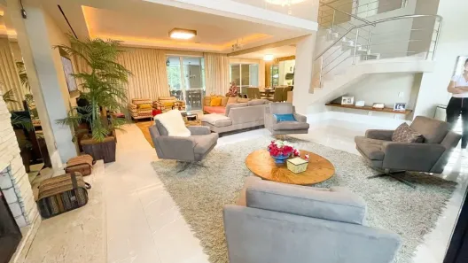 Casa com 4 Quartos à venda, 540m² no Córrego Grande, Florianópolis