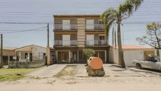 Apartamento com 2 Quartos para alugar, 50m² no Três Vendas, Pelotas