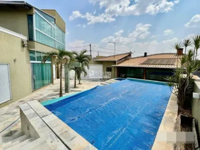 Casa com 3 Quartos à venda, 197m² no Jardim Nenê Gomes, Uberaba