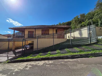 Casa com 4 Quartos à venda, 306m² no Jardim do Sol, Juiz de Fora