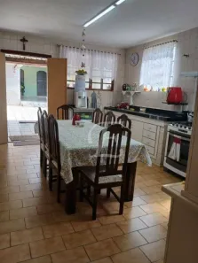 Casa com 5 Quartos à venda, 200m² no Centro, Americana