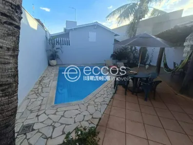 Casa com 4 Quartos à venda, 249m² no Jardim São Bento, Uberaba