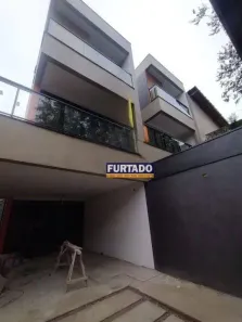 Sobrado com 3 Quartos à venda, 197m² no Vila Scarpelli, Santo André