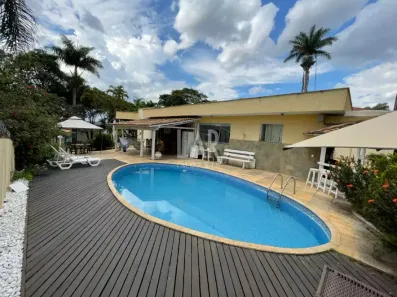 Casa com 6 Quartos para alugar, 450m² no São Luiz, Belo Horizonte