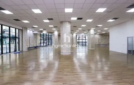 Sala Comercial para alugar, 569m² no Nova Campinas, Campinas