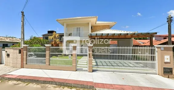 Casa com 3 Quartos para alugar, 310m² no Carianos, Florianópolis