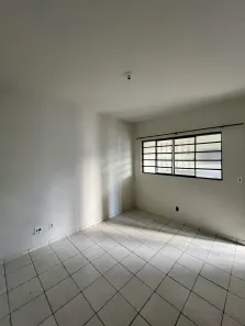 Kitnet com 1 Quarto para alugar, 20m² no Zona 07, Maringá