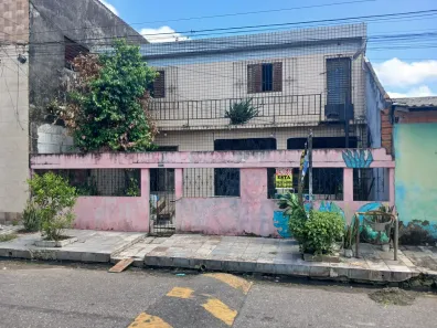 Sobrado com 4 Quartos à venda, 250m² no Coqueiro, Ananindeua