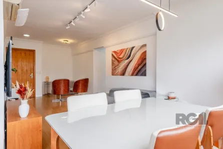 Apartamento com 2 Quartos à venda, 71m² no Passo da Areia, Porto Alegre