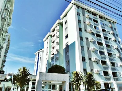 Apartamento com 2 Quartos à venda, 77m² no Barreiros, São José