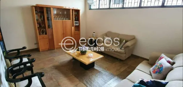 Casa com 4 Quartos à venda, 350m² no Lídice, Uberlândia