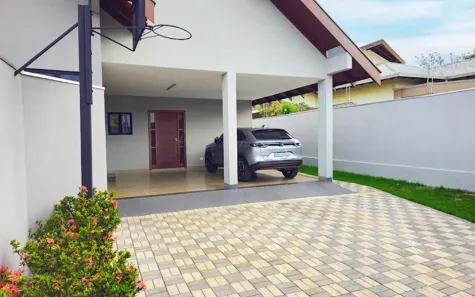 Sobrado com 4 Quartos à venda, 351m² no Vila Bandeirante, Campo Grande