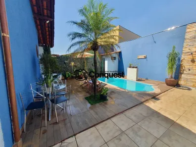 Casa com 3 Quartos à venda, 202m² no Monte Castelo, Contagem